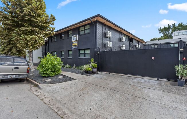 1 bed, 1 bath, 900 sqft, $1,699, Unit 1515-19