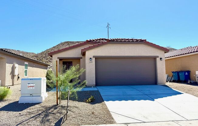 Beautiful 2024 Build 3 Bedroom Home- Move In Special! $800 off 1st Month's Rent. $300 off 2nd and 3rd Month!