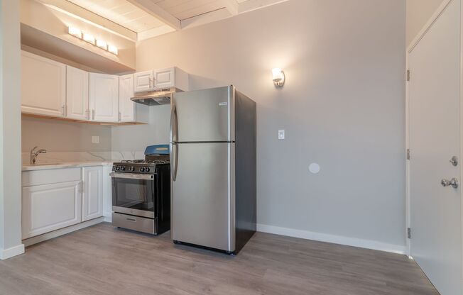 1 bed, 1 bath, $2,280, Unit 07