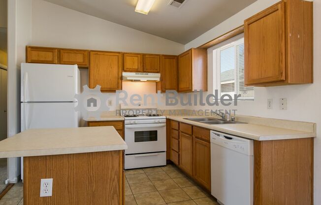 3 beds, 2 baths, $1,895