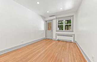 5823 FIELDSTON RD