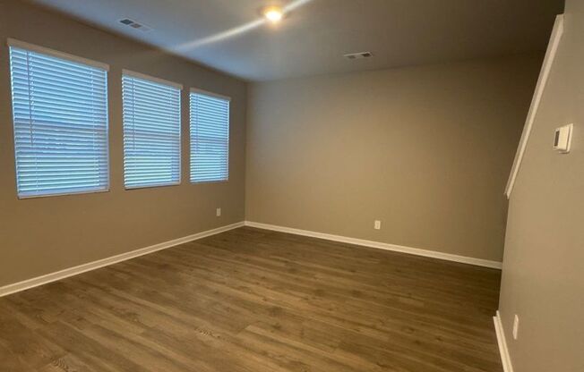 4 Bedroom, 2.5 Bath and 2 Car Garage in Hartmann Crossing!