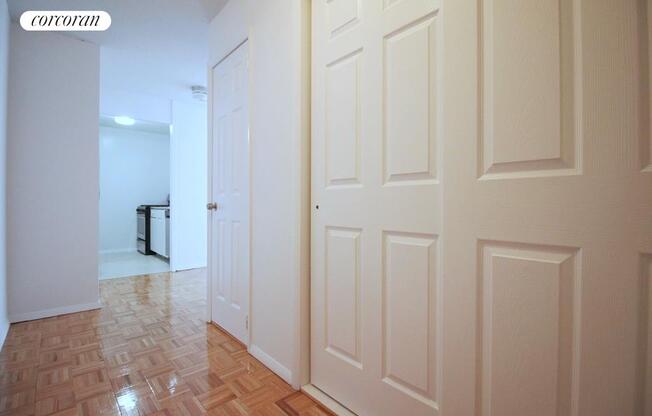 1 bed, 1 bath, $4,200, Unit 25B