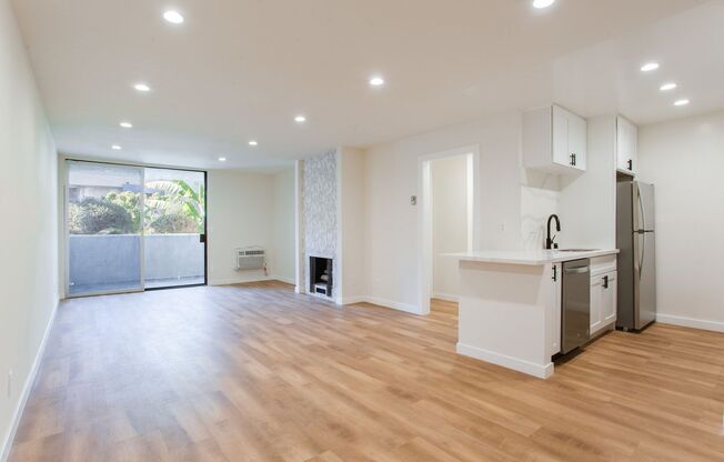1 bed, 1 bath, 690 sqft, $2,995, Unit 116