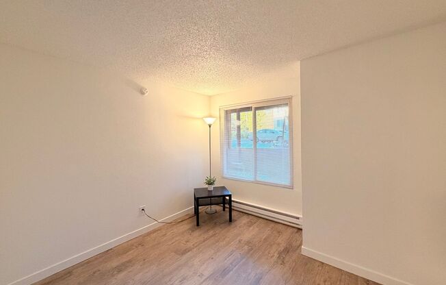 2 beds, 1.5 baths, 950 sqft, $2,275, Unit 126