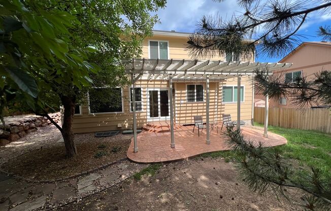 4 beds, 3 baths, $2,895