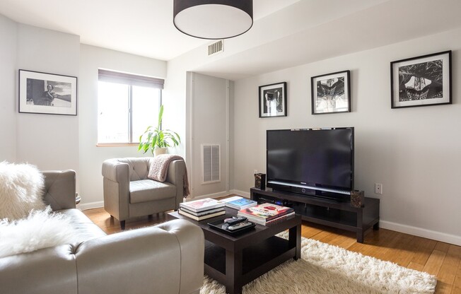 1 bed, 1 bath, 797 sqft, $3,250, Unit 404