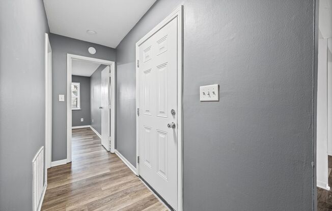 Convenient 1 Bedroom, 1 Bath first-floor condo located in Pawtuckett on the Green near the airport in Charlotte!