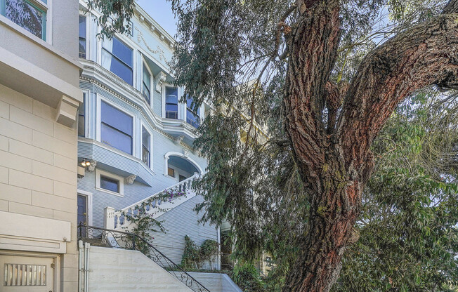 1209-1211 Waller Street