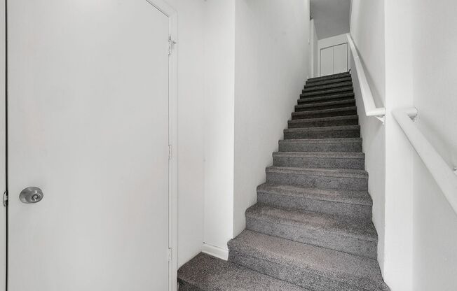 3 beds, 2 baths, 1,260 sqft, $1,513, Unit 3482-03