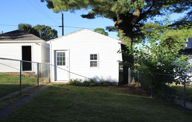 3 beds, 1 bath, $1,275