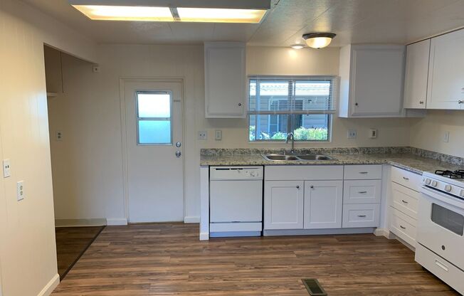 2 beds, 2 baths, 1,080 sqft, $3,499, Unit 21