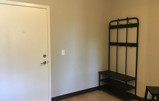 Studio, 1 bath, 308 sqft, $1,225, Unit 301