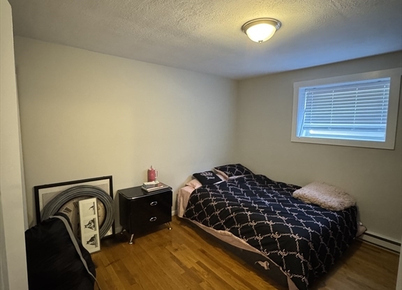 204 NEPONSET VLY