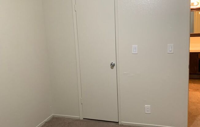 1 bed, 1 bath, 530 sqft, $1,240, Unit 689-02