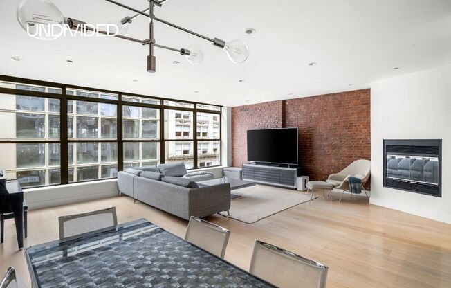 133 W 14 ST