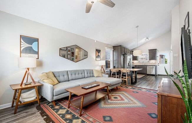 3 Bedroom next to Wedgewood-Houston