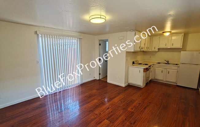 4142 E SPG ST