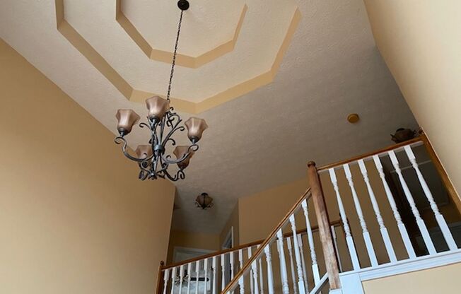615 AUTUMN LEAF CIR