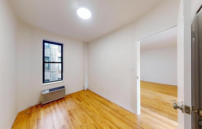 240 WAVERLY PL