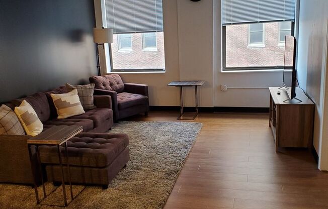 1 bed, 1 bath, 525 sqft, $1,300, Unit Unit 1104