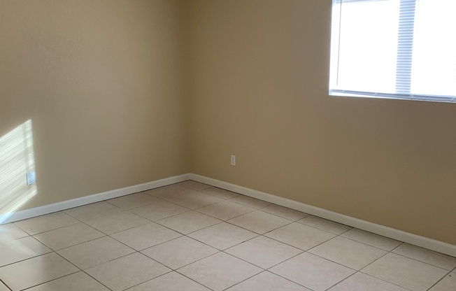 2 beds, 2 baths, $1,600