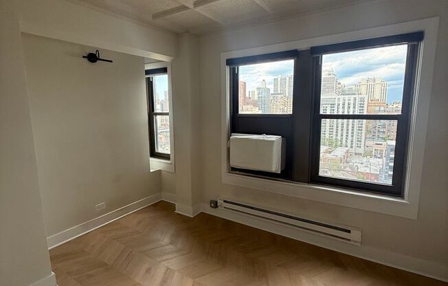 1 bed, 1 bath, 714 sqft, $2,642, Unit 1704