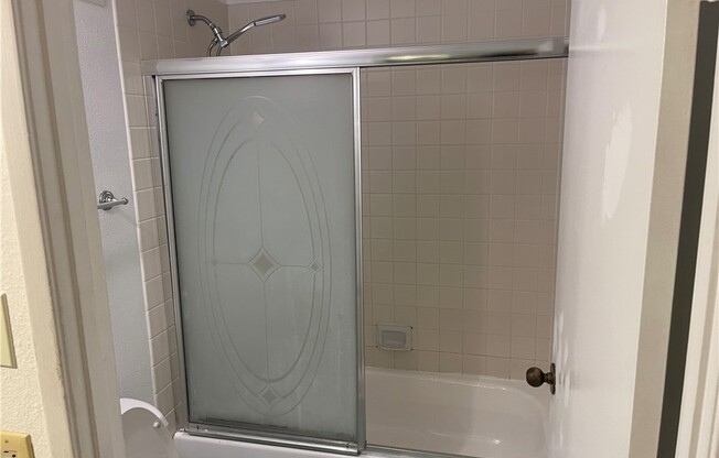 1 bed, 1 bath, 754 sqft, $2,300, Unit 902