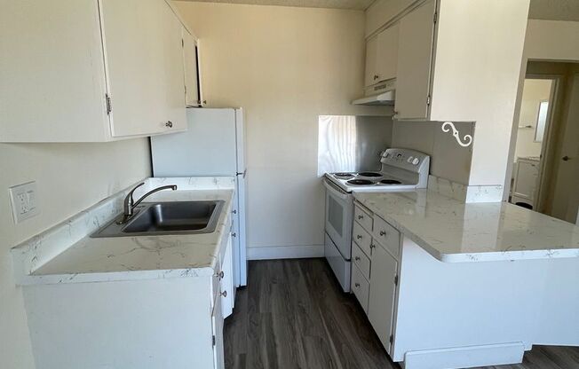 Welcome to Tamarack Gardens! Located in the heart of Sunnyvale