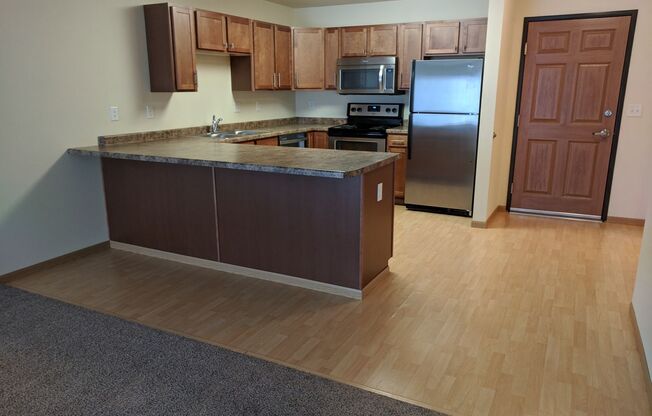 1 bed, 1 bath, 702 sqft, $995, Unit 5130-106