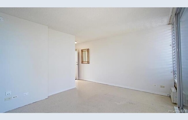 444 Nahua in Waikiki with 2 parking