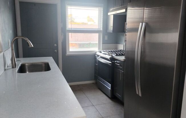 2 beds, 1 bath, $3,550, Unit 1668