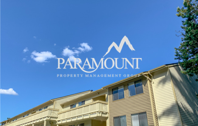 Top-Floor Corner Condo Near PSNS with Pool & Amenities