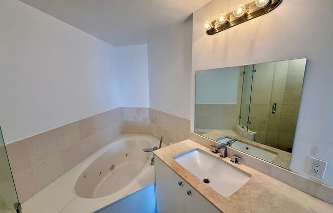 3 beds, 3 baths, $5,495