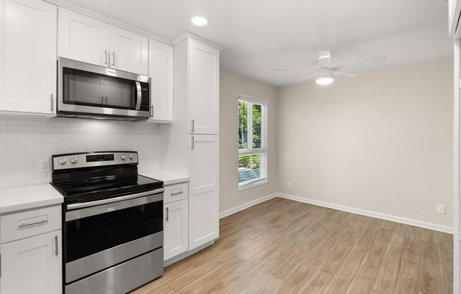 3 beds, 2 baths, 1,250 sqft, $2,800, Unit 101