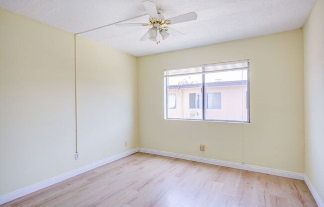 2 beds, 1 bath, $1,900, Unit # 15