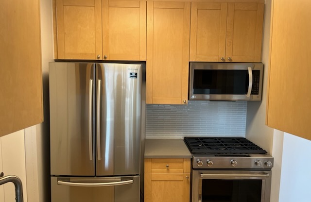 1 bed, 1 bath, $5,400, Unit 18A