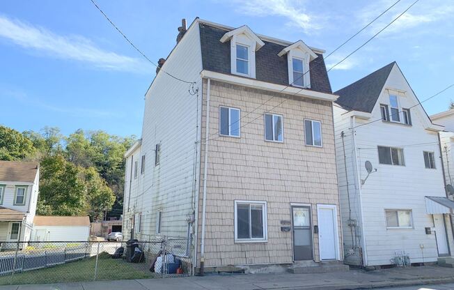 922 Evergreen Avenue