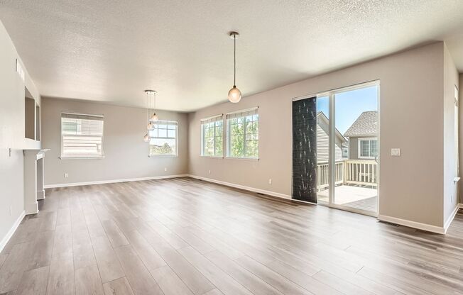 Large Beautiful Rental! Move in by next week!
