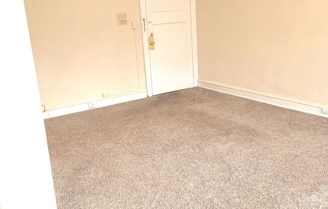 Studio, 1 bath, $775, Unit 305