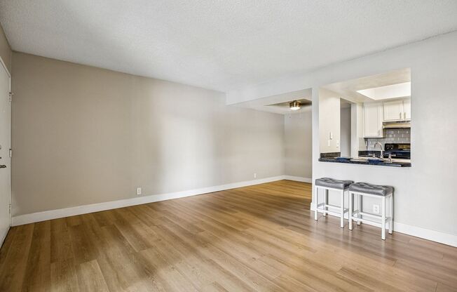 2 beds, 2 baths, 976 sqft, $1,448, Unit 5F