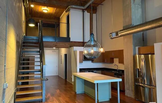 Studio, 2 baths, 2,510 sqft, $4,500, Unit 147