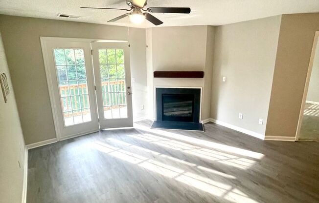 1 bed, 1 bath, $1,215, Unit 333-104