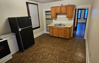 2 beds, 1 bath, $850, Unit 2