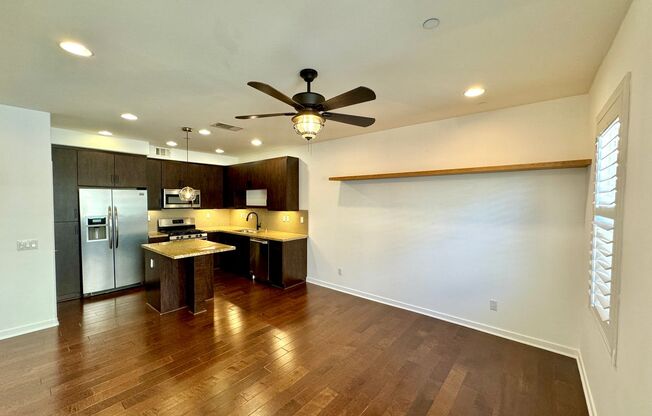 Great 3B/2.5BA Townhome in San Marcos!