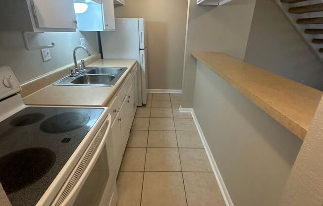 1BD/1BA Townhouse located on the Germantown/Memphis Line!