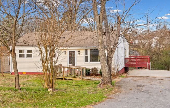 3 Bedroom Pet Friendly Home For Rent!