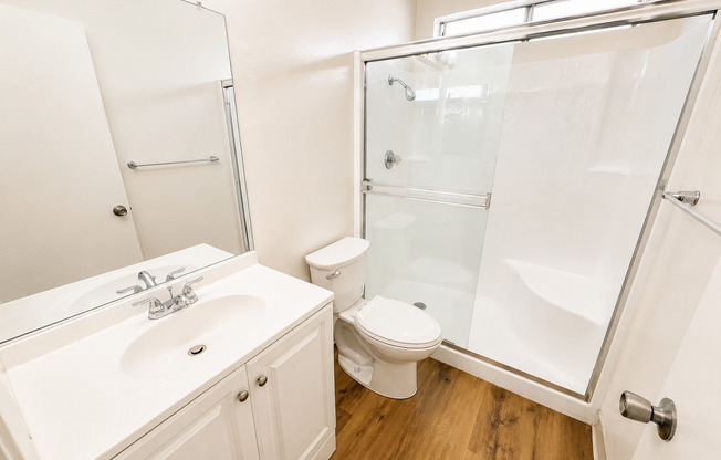 2 beds, 2 baths, 993 sqft, $2,485, Unit 13