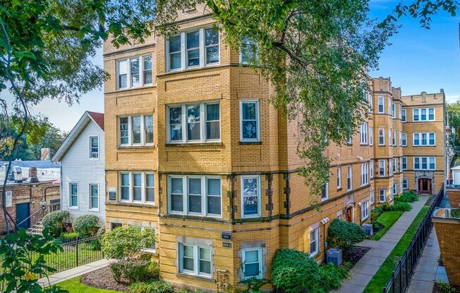 2 beds, 1 bath, 1,173 sqft, $2,595, Unit 4808-1E