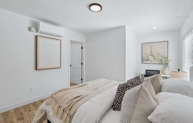 3 beds, 2.5 baths, 945 sqft, $3,395, Unit 1